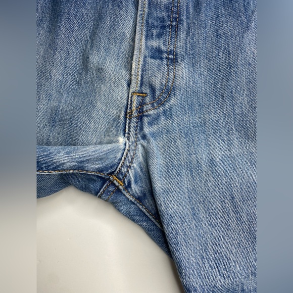 Levi’s 501’s Distressed Sz 40x32 (Measures 40x30) - Picture 4 of 9